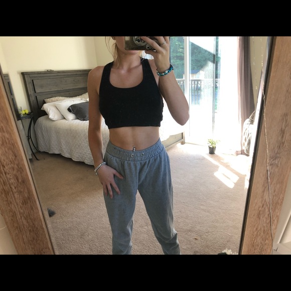 Cropped tank🔥 - Picture 1 of 1